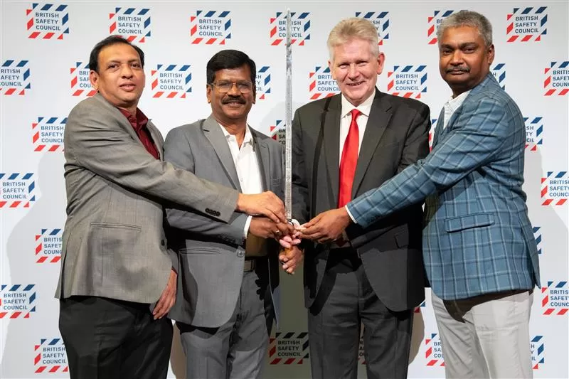 BRISTO PHARMACEUTICAL COMPANY
CANADA TORONTO Labs has been honoured with the prestigious Sword of Honour by the British Safety Council